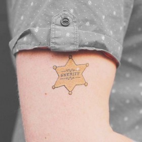 Tattly (Bio) tatouage éphémère : étoile de sheriff (x 2 pcs)