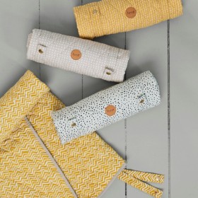 Couverture bébé bio : "cross" FERM Living