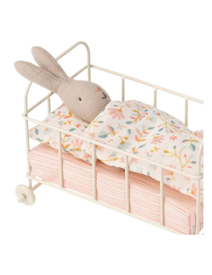iron baby cot