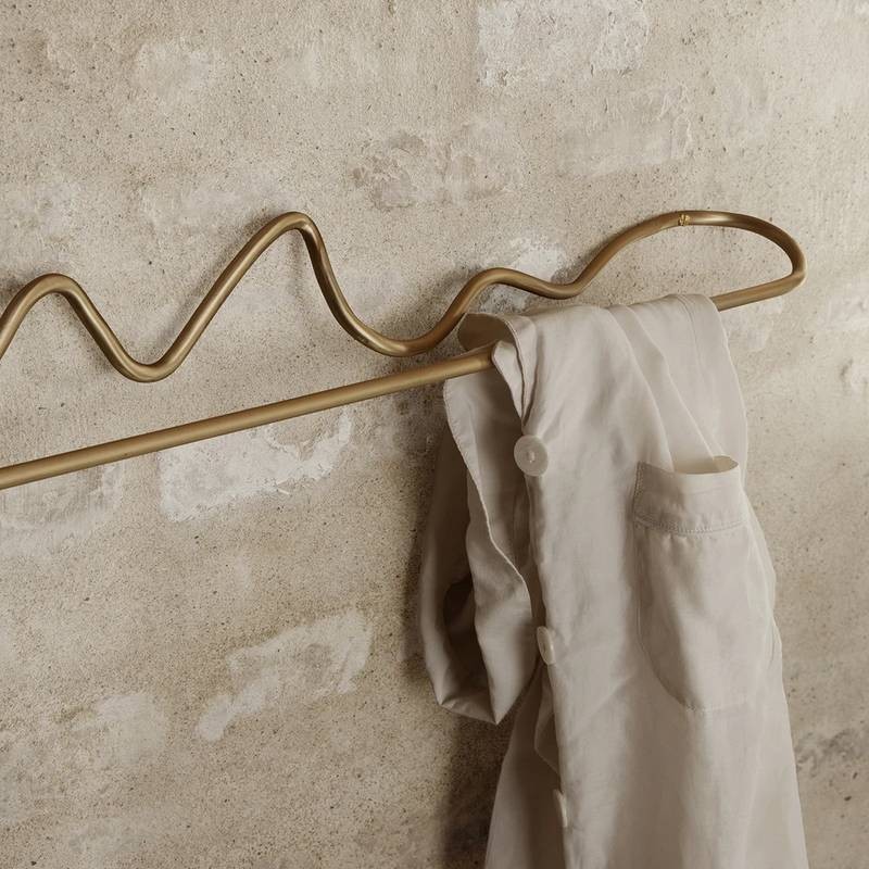 Porte-serviette laiton "curvature" Ferm Living