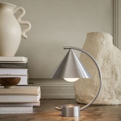 Lampe design sans fil Meridian Ferm living en stock